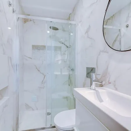 Downtown Bingo アパート ファロ